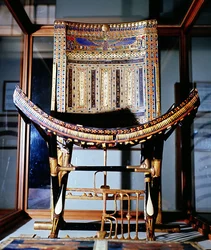 Sedia ecclesiastica, dalla tomba di Tutankhamon (c.1370-52 a.C.) nella Valle dei Re a Tebe, Nuovo Regno